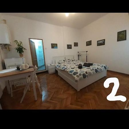 Central Studio In Historic Center Brasov Ngoại thất bức ảnh