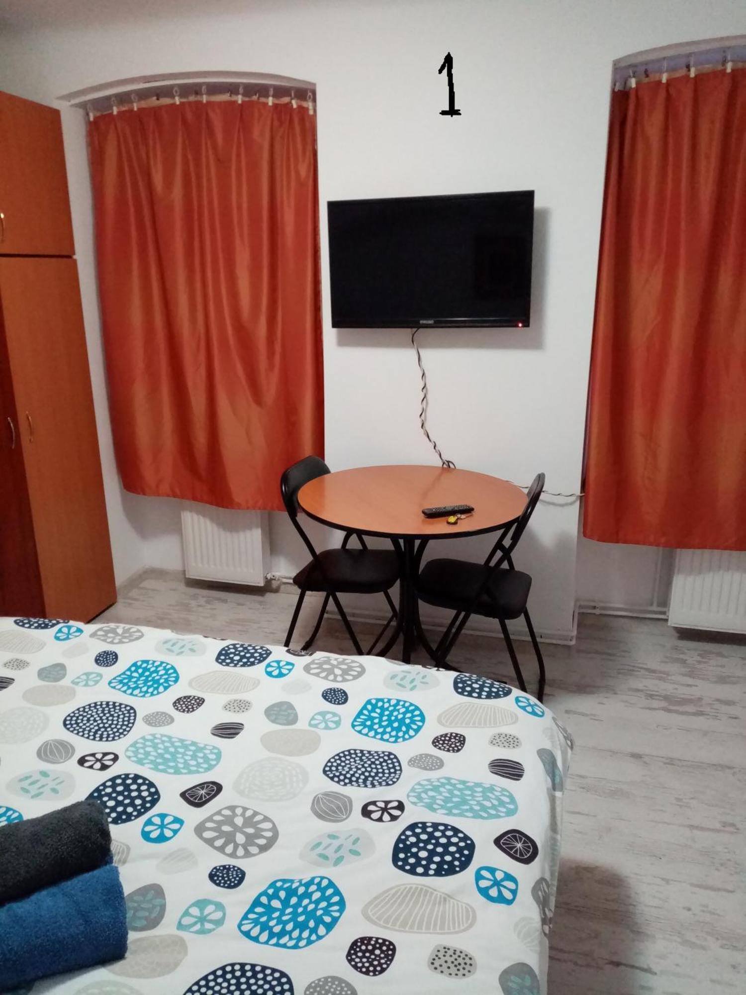 Central Studio In Historic Center Brasov Ngoại thất bức ảnh